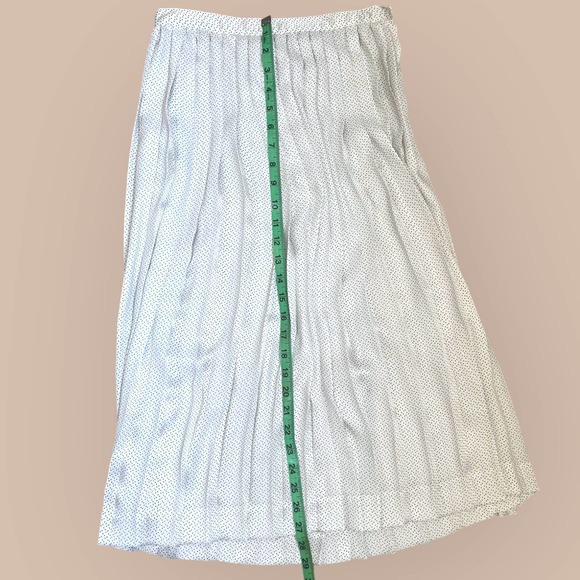 Vintage 80’s Polka Dot Pleated Skirt | Liz Claiborne size 6 - Picture 6 of 7